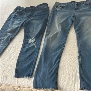 2 Pair of Judy Blue Jeans, 13/31